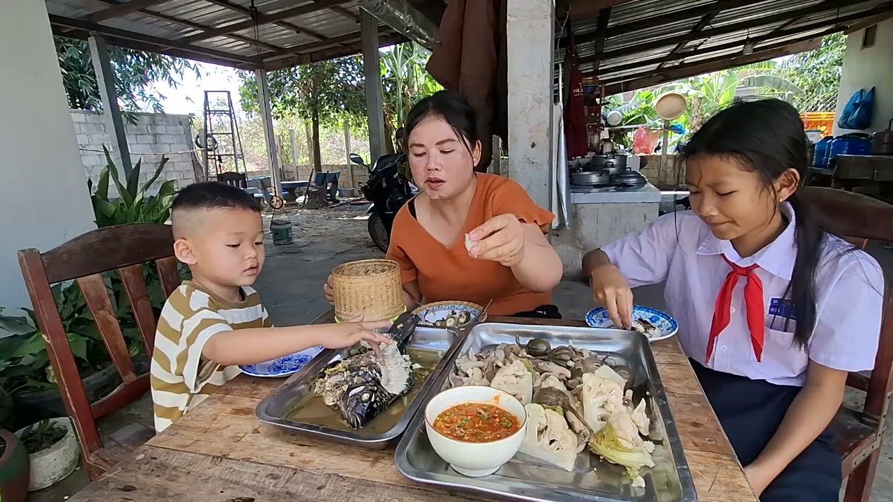 มาเด้อทุกคนกินข้าวเที่ยงกัน