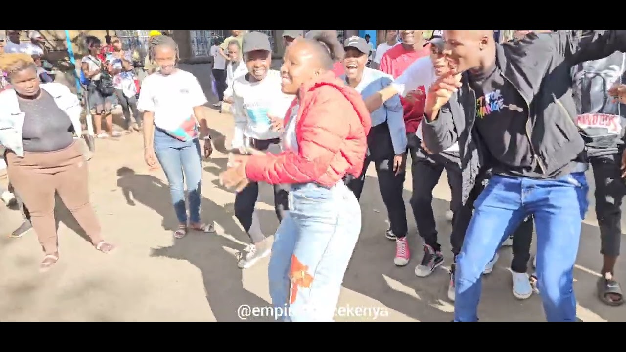 Koffi Olomide - Cle Boa (Street Dance Challenge)