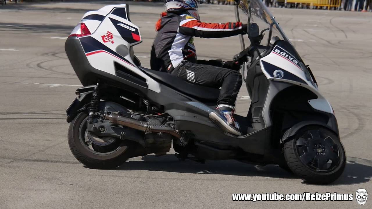 Stunt Riding - Hiroyuki Ogawa & Junko - Adiva AD3