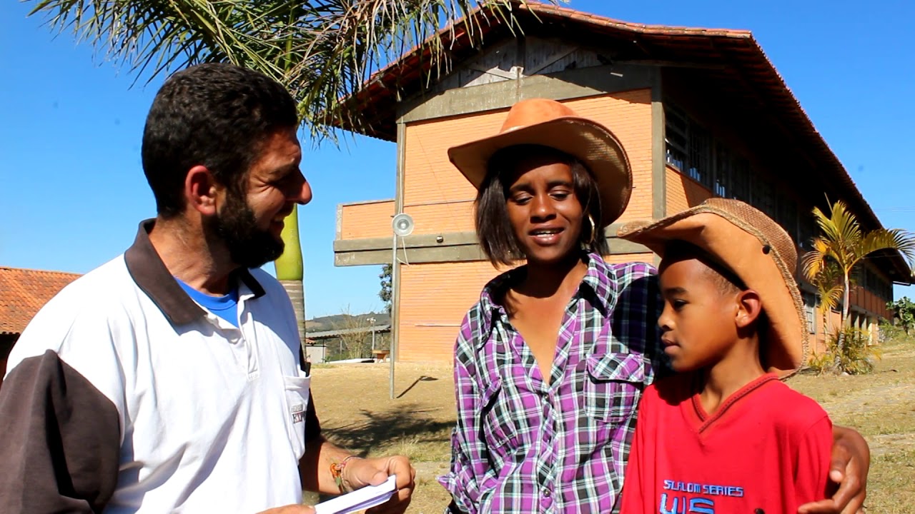 Crian&ccedil;a barbacenense com doen&ccedil;a de Crohn mostra for&ccedil;a, alegria e talento   2017
