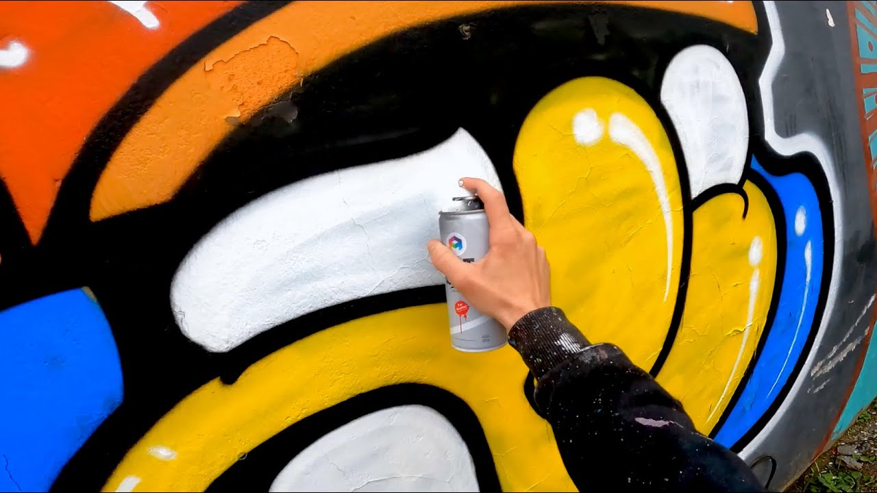 GRAFFITI  ATTACK - Painting Character on the Street