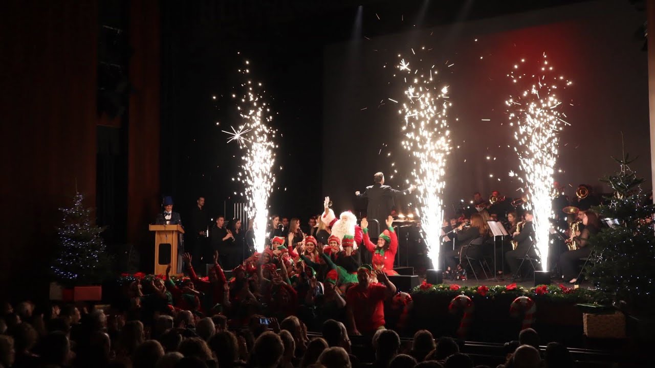 La Leyenda de Santa Claus (Concierto de Navidad 2025) Banda Maestro Due&ntilde;as