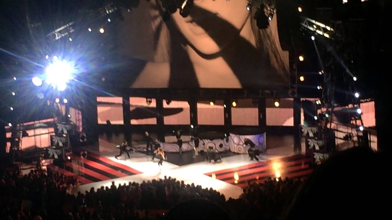 Ariana Grande - Problem (Radio Disney Music Awards) 2014