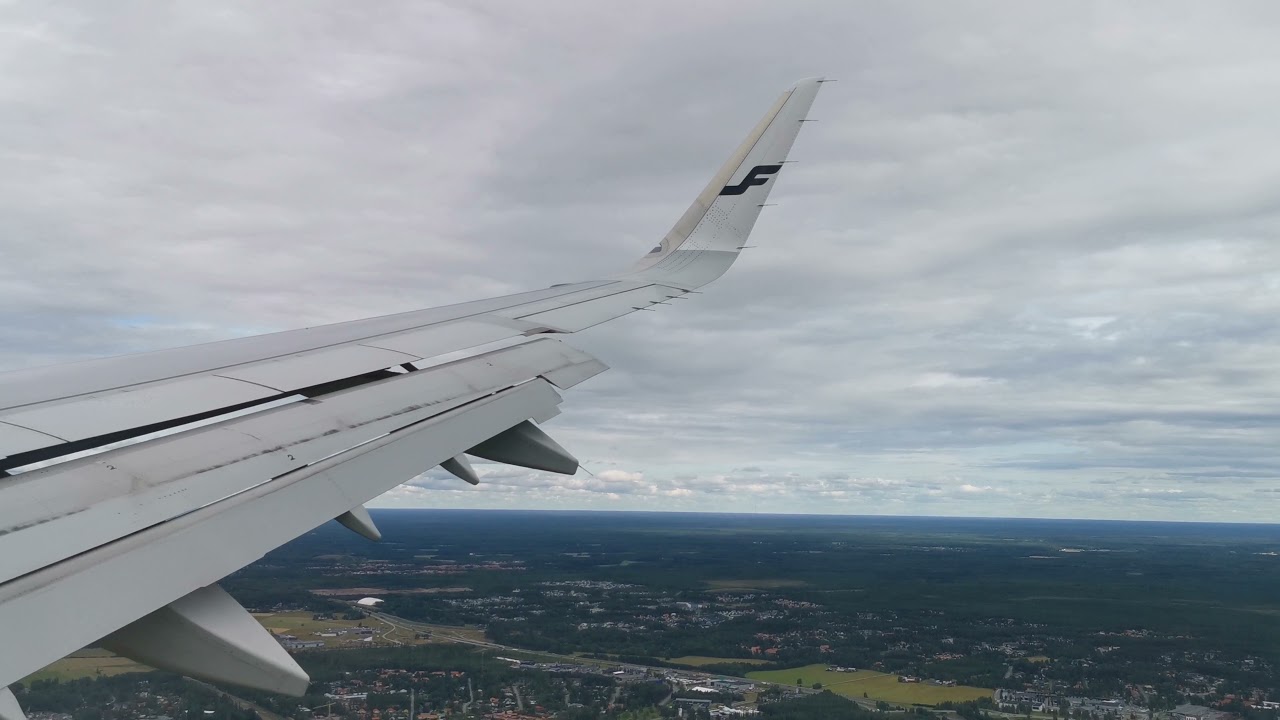 Finnair Airbus A321-231 landing to Oulu