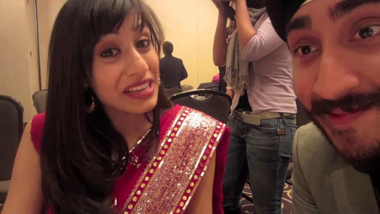 SARI'S AND SEXY SERPANTS! (deleted jusreign video, 2012)
