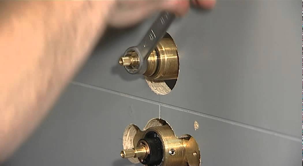 Concealed shower valve (polymer cartridge) - One way flow valve: maintenance and replacement