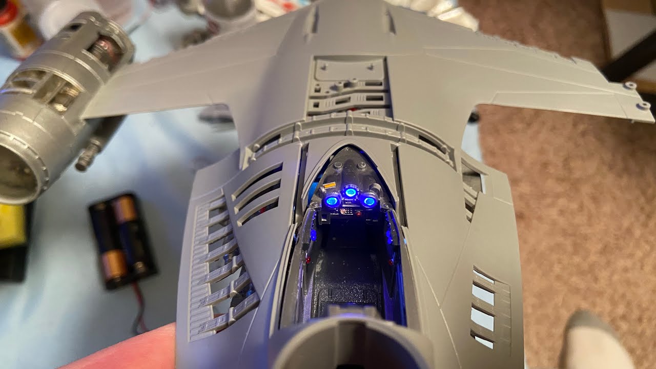 Revell 1/24 N1 Starfighter Mandalorian build part 2!