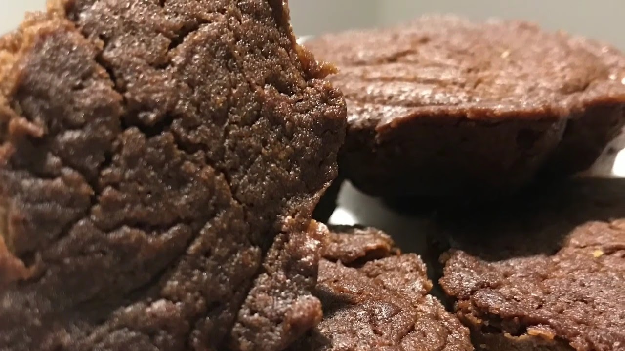 4 Ingredients || Chocolate banana brownies | quick & easy
