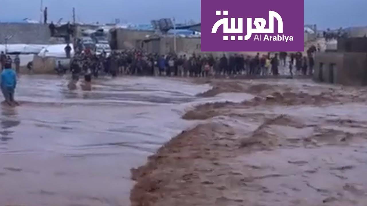 الأمطار تزيد من معاناة اللاجئين السوريين في مخيم أطمة التركي