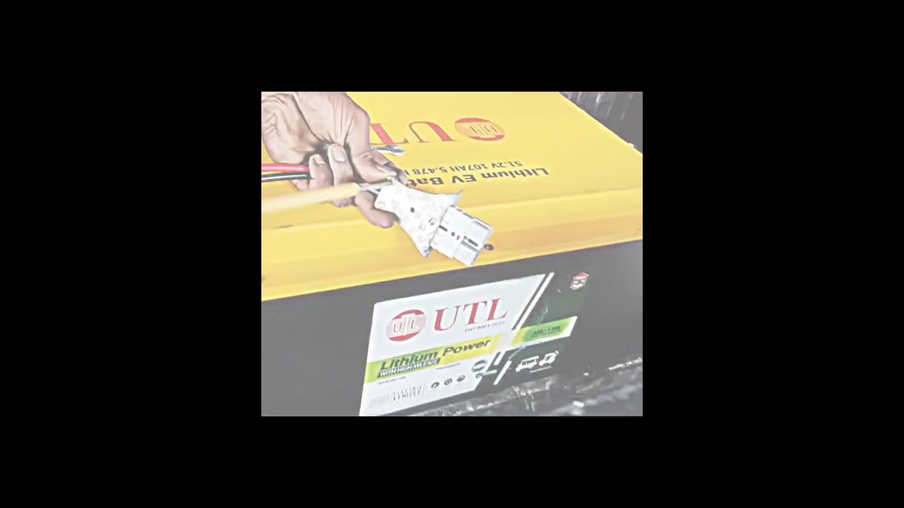 UTL LITHIUM BATTERY 🔋 DIGITAL CHARGAR and charger ￼