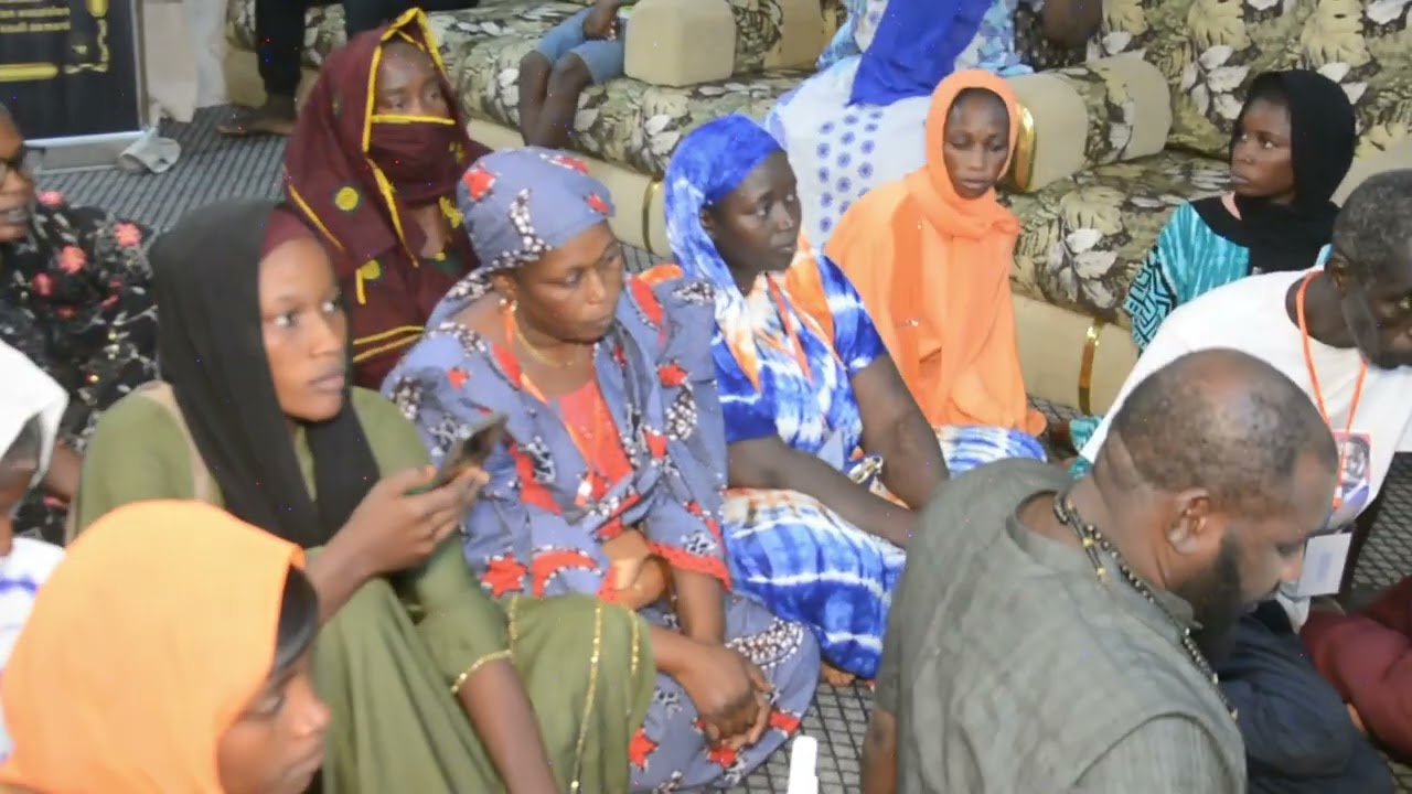 Cheikh tidiane Niass de pastef rend visite le khalife de léona et le khalife du médina Baye