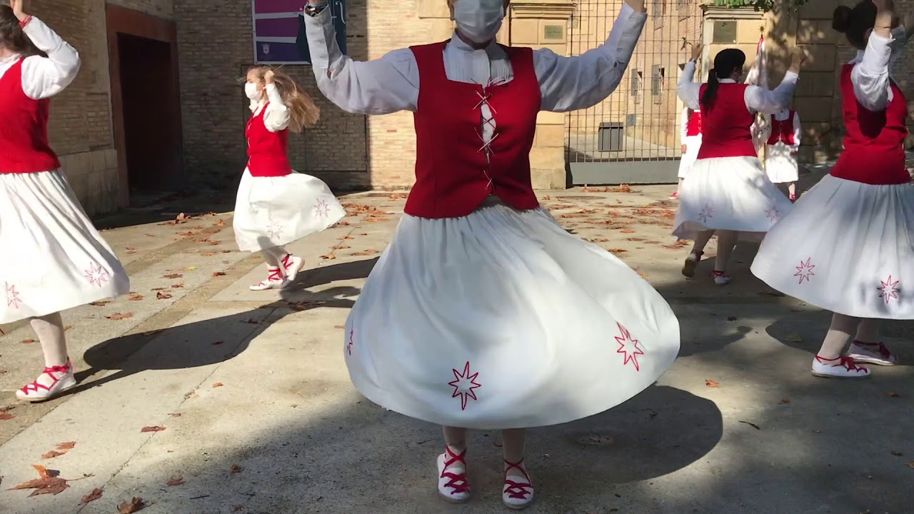 Grupo de Danzas Virgen del Puy y San Andrés