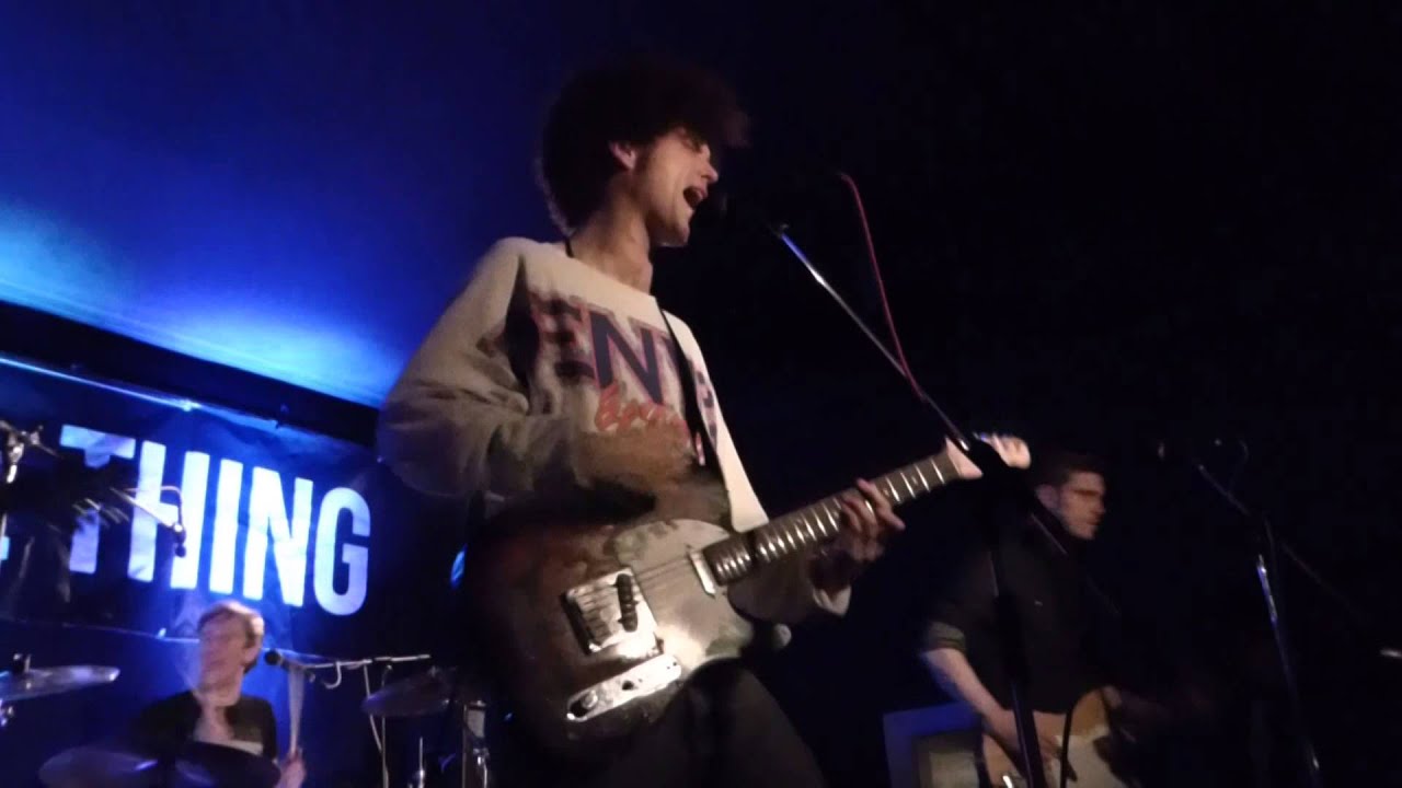 Asylums - Second Class Sex (live at the Railway Hotel, Southend)