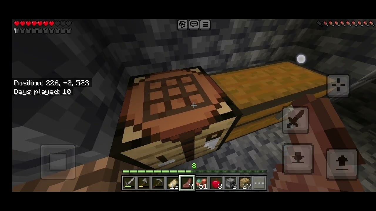 day 3 of playing pirated minecraft