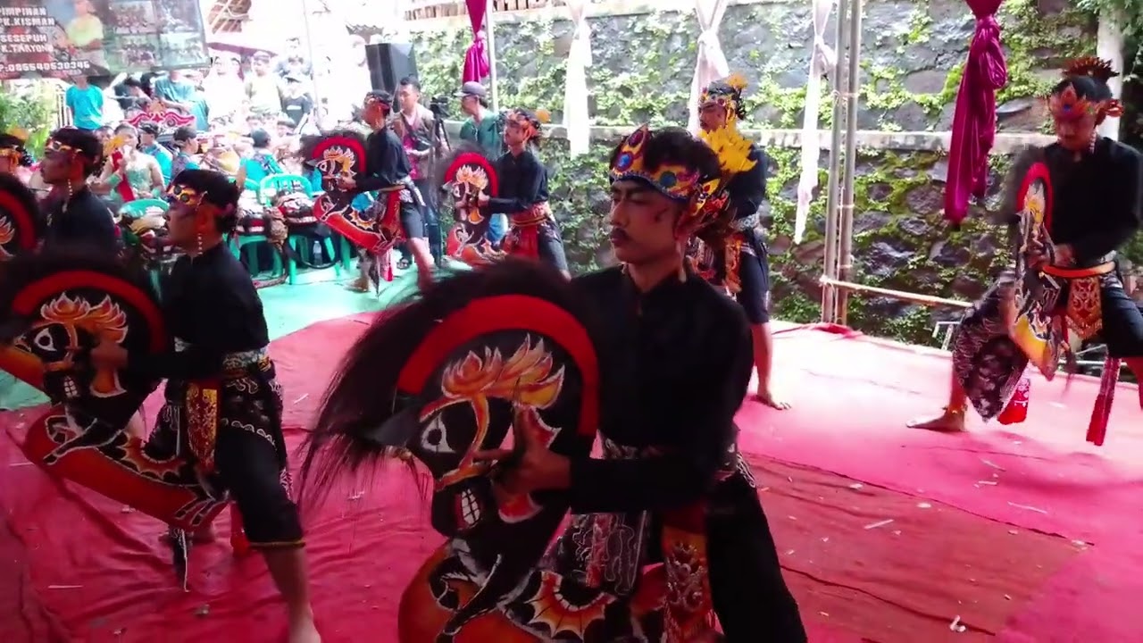 Ebeg kuda Laksono live dk.sipukul ds.karangmaja kec.karanggayam kab.kebumen
