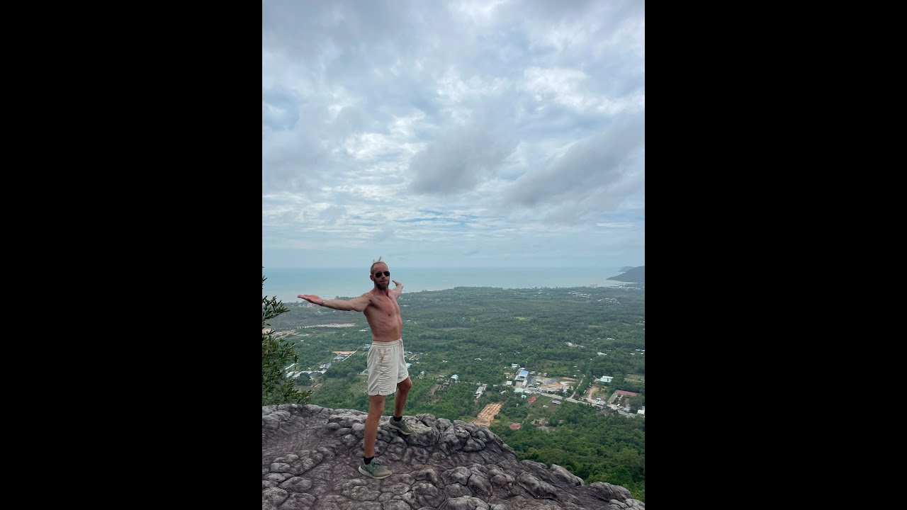 Hiking Phu Quoc, Đỉnh Ti&ecirc;n Sơn Peak hike!