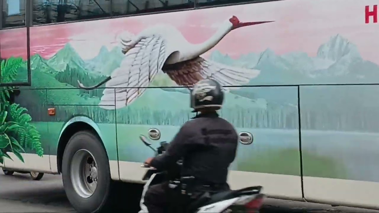 #Fantastis kondisi lalu lintas kendaraan dijalan industri cikarang indonesia 