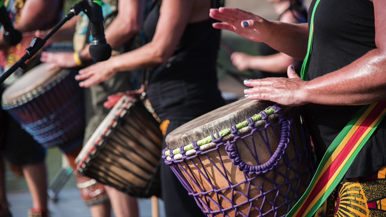 Entspannende Musik afrikanische Trommeln