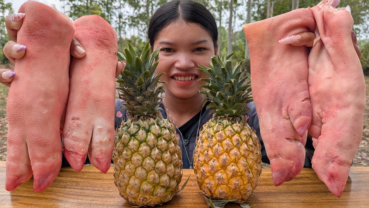 Delicious Fried Pig Feet with Pineapple / Pigs Feet Cooking with Pineapple for Lunch