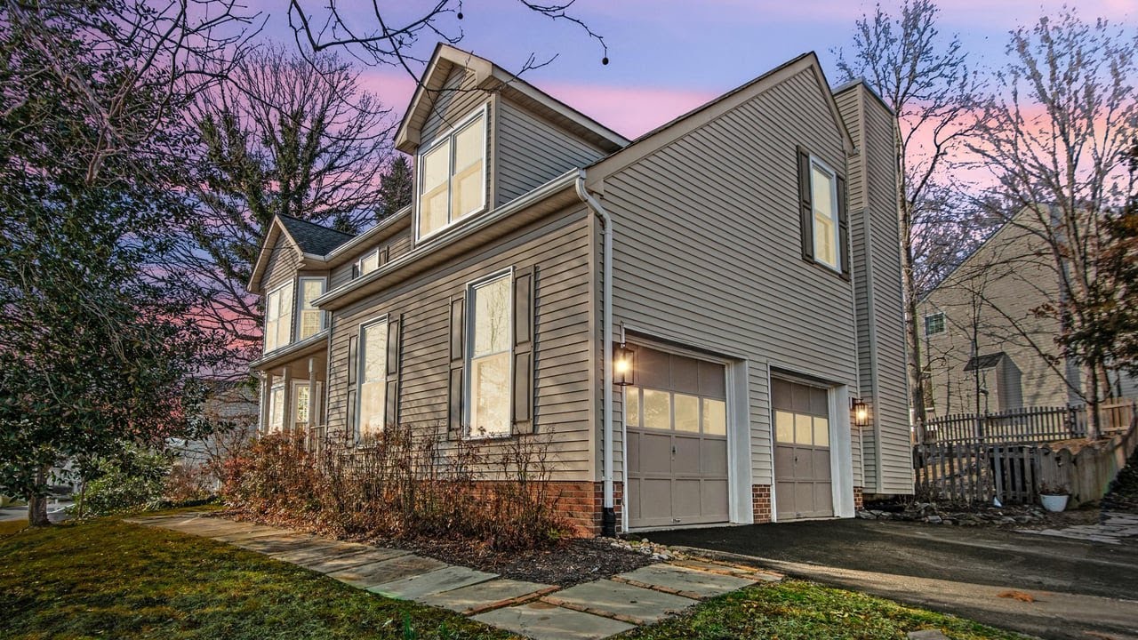 10511 Watford Ln, Fredericksburg, VA