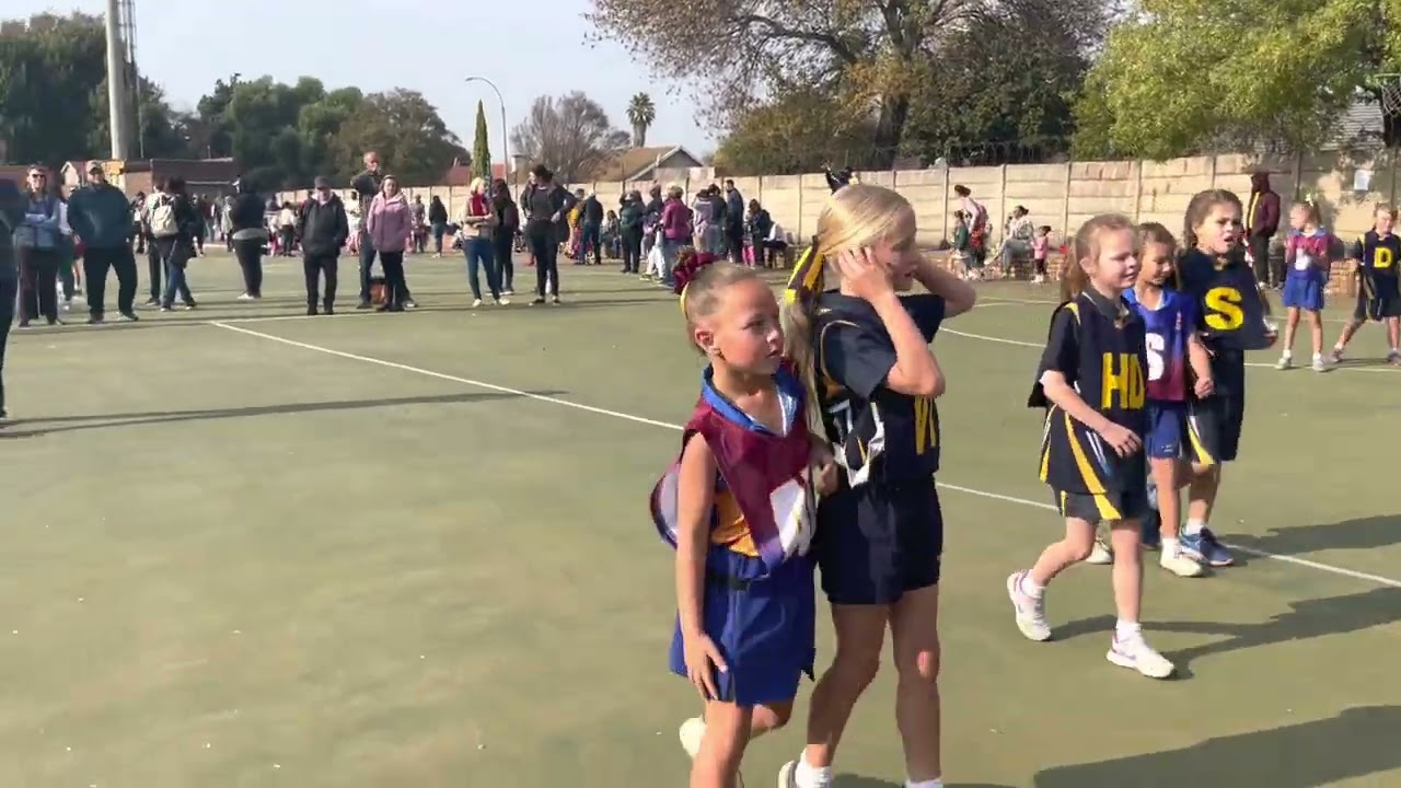 #Laerskool Kruinsig 0/8 Mini Netbal
