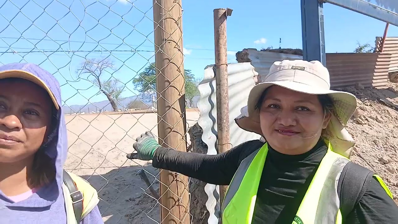 Las muchachas trabajadoras del municipio del rancho.