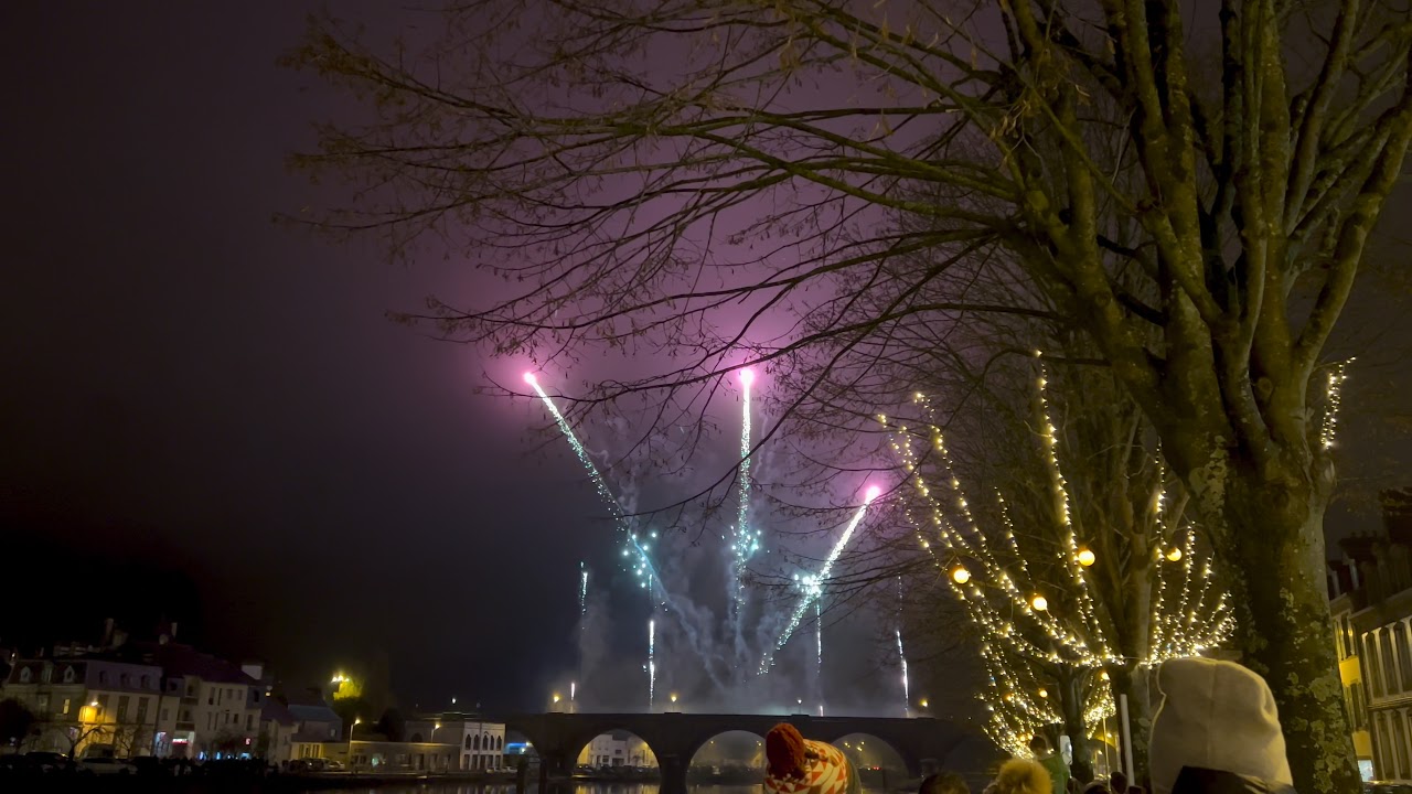 EXTRAIT FEU D'ARTIFICE - NOEL CHATEAULIN 2021