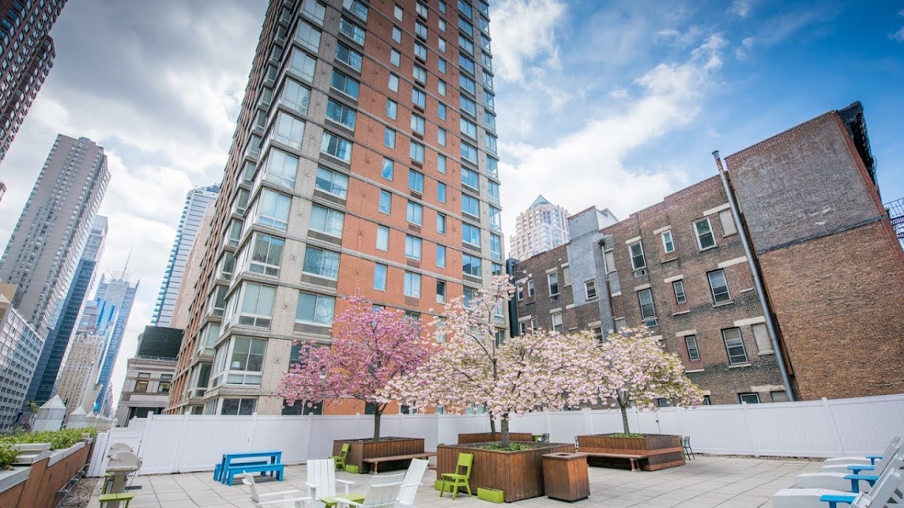 Longacre House Apartments, NYC. W50th and 8th Avenue