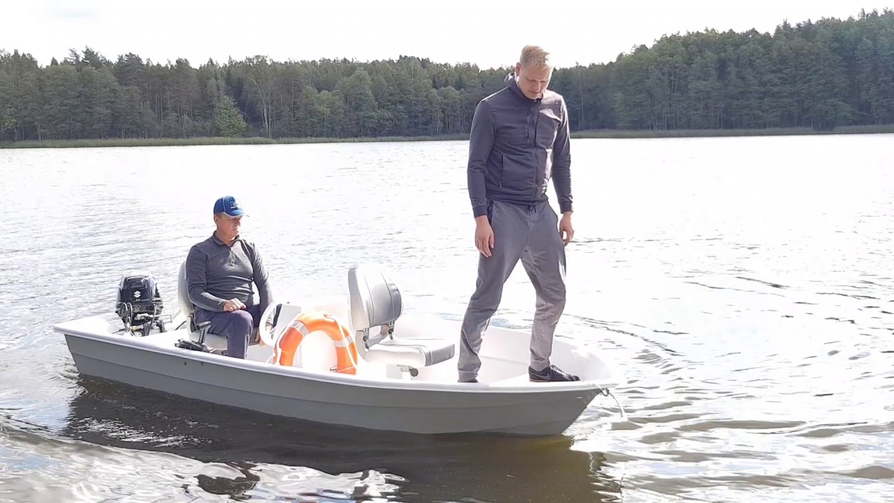 Starkis M415 plastikinė motorinė valtis video1