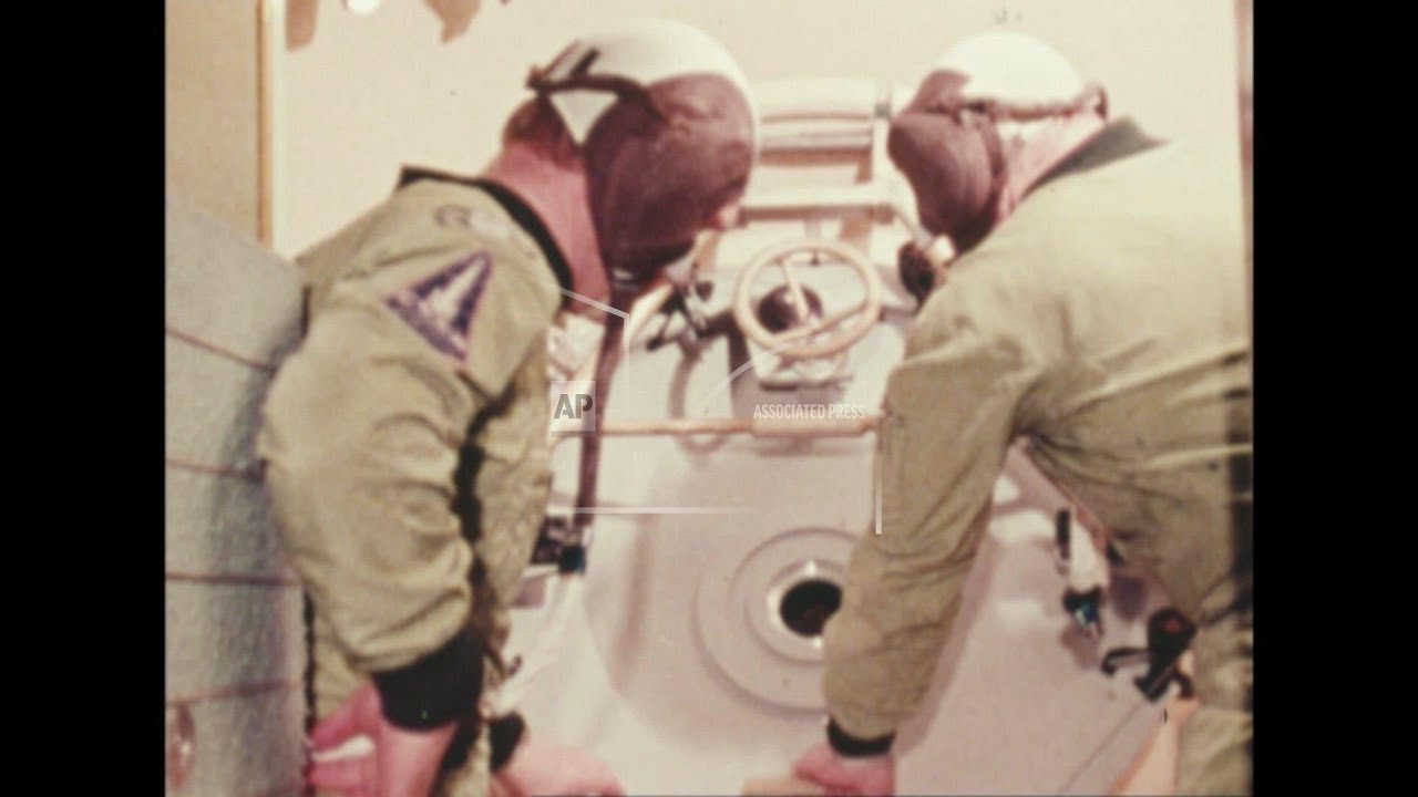 RR7527A THE US/SOVIET SPACE MISSION