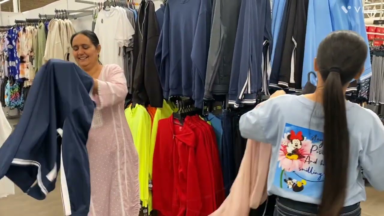 Season off 🛍️ shopping 🇺🇲