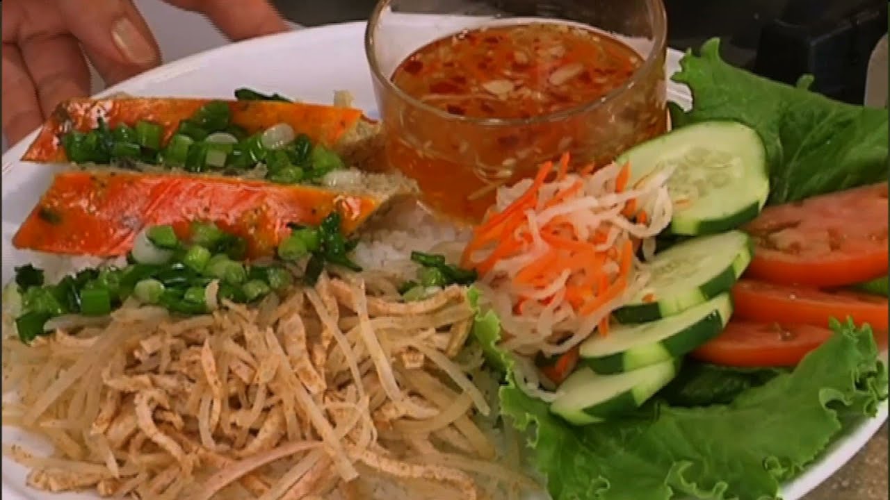 BẾP NHÀ TA NẤU: Cơm tấm bì chả