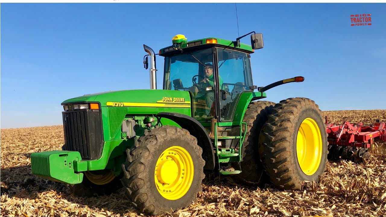 JOHN DEERE 8310 Tractor Chisel Plowing