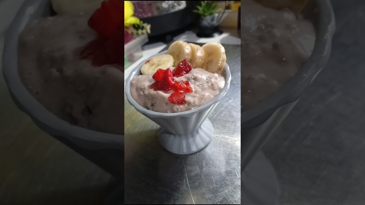Strawberry Chia Seeds Pudding  