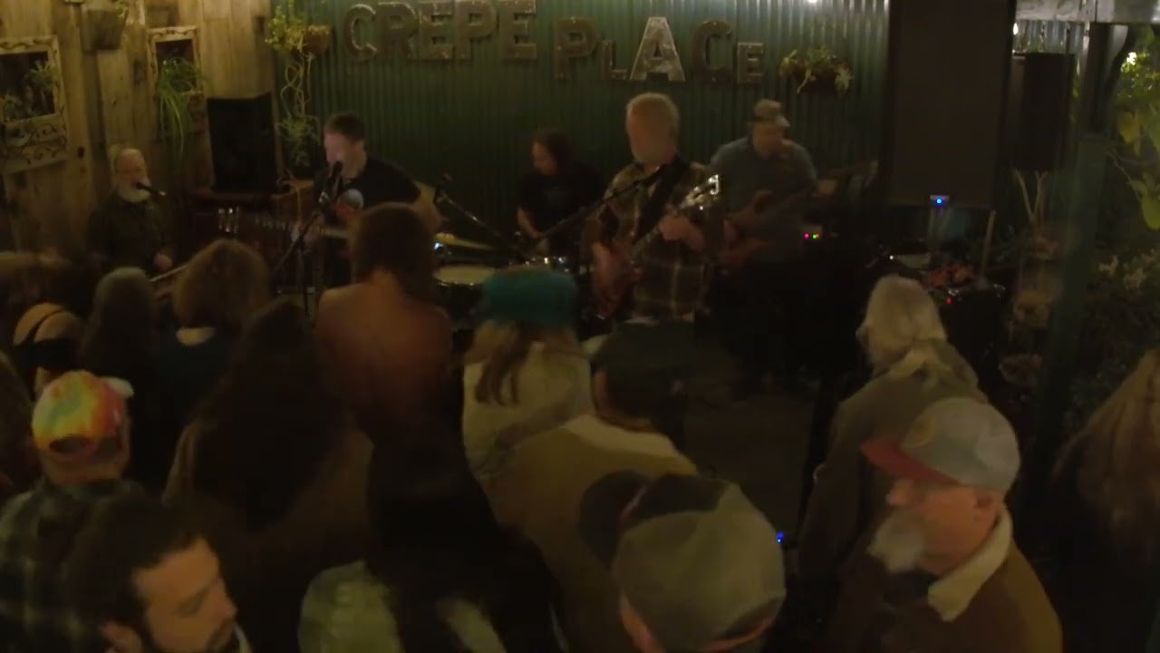 2026-01-25 Hartle Gold Band SET1 at Crepe Place, Santa Cruz CA