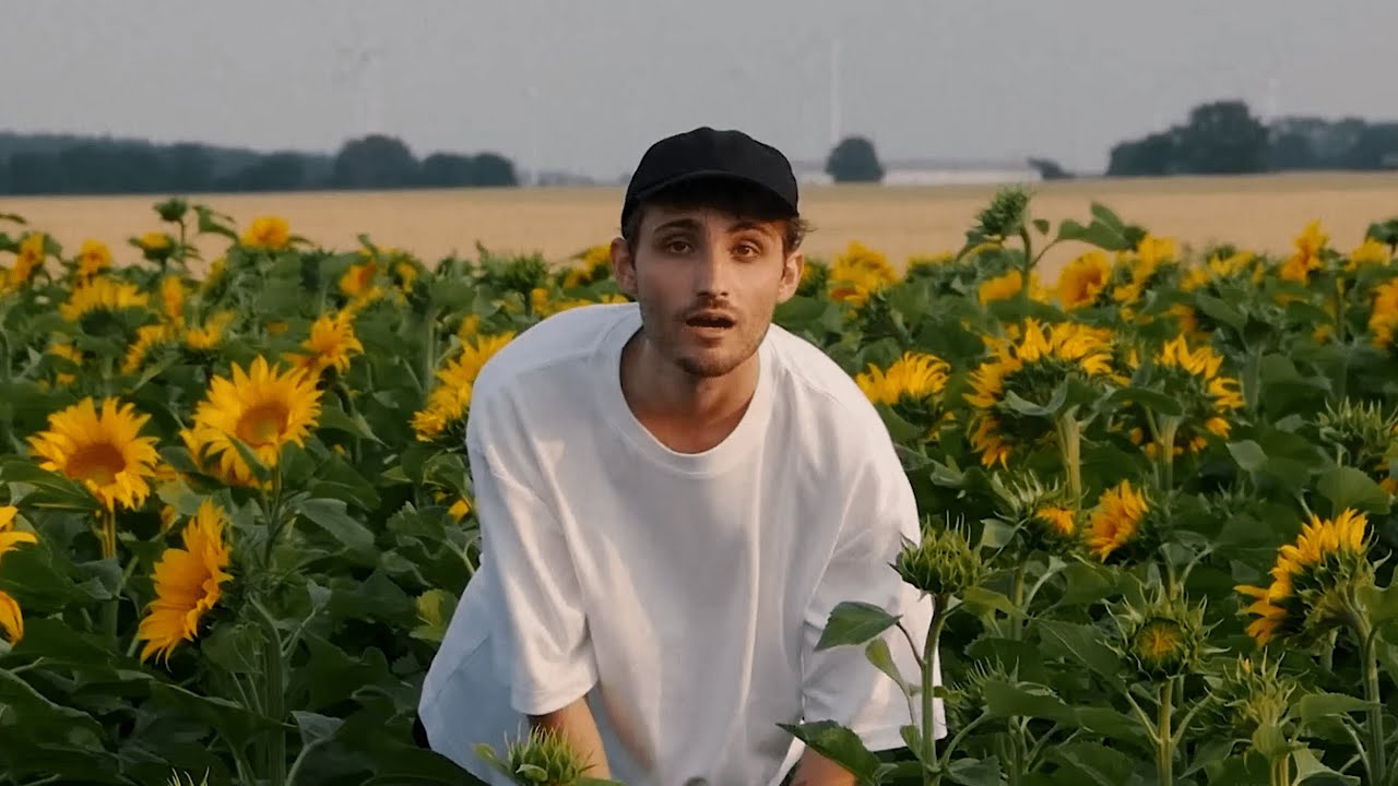 Chris James - The Way You Look At Me (Official Music Video)