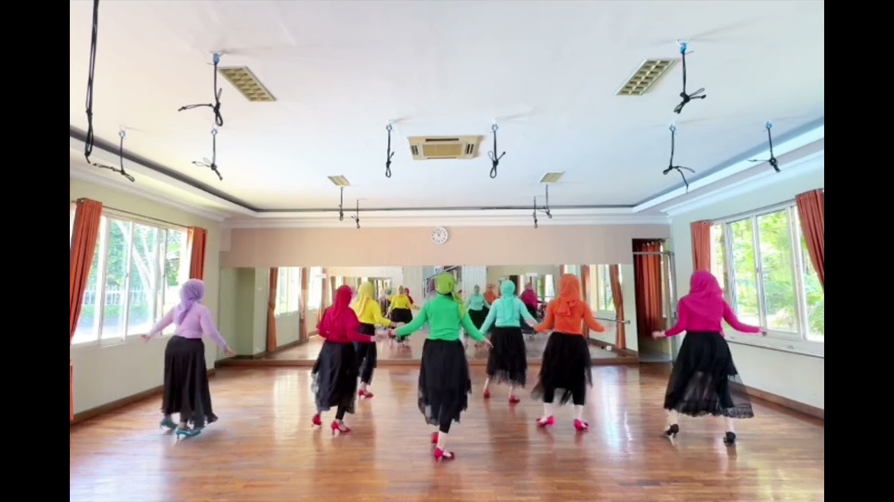 I Don't Need Roses, I Have You - Linedance - 32count 4wall - Choreo: Adelaine A 