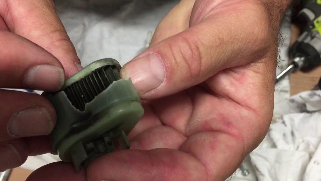 Suzuki V Strom 650 XT Gen 3 - Fuel filter change