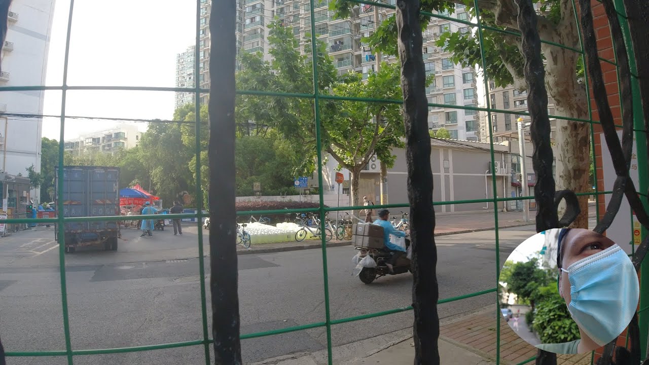 Разрешили подышать во дворе но в маске. Локдаун в Шанхае сейчас и что будет дальше?