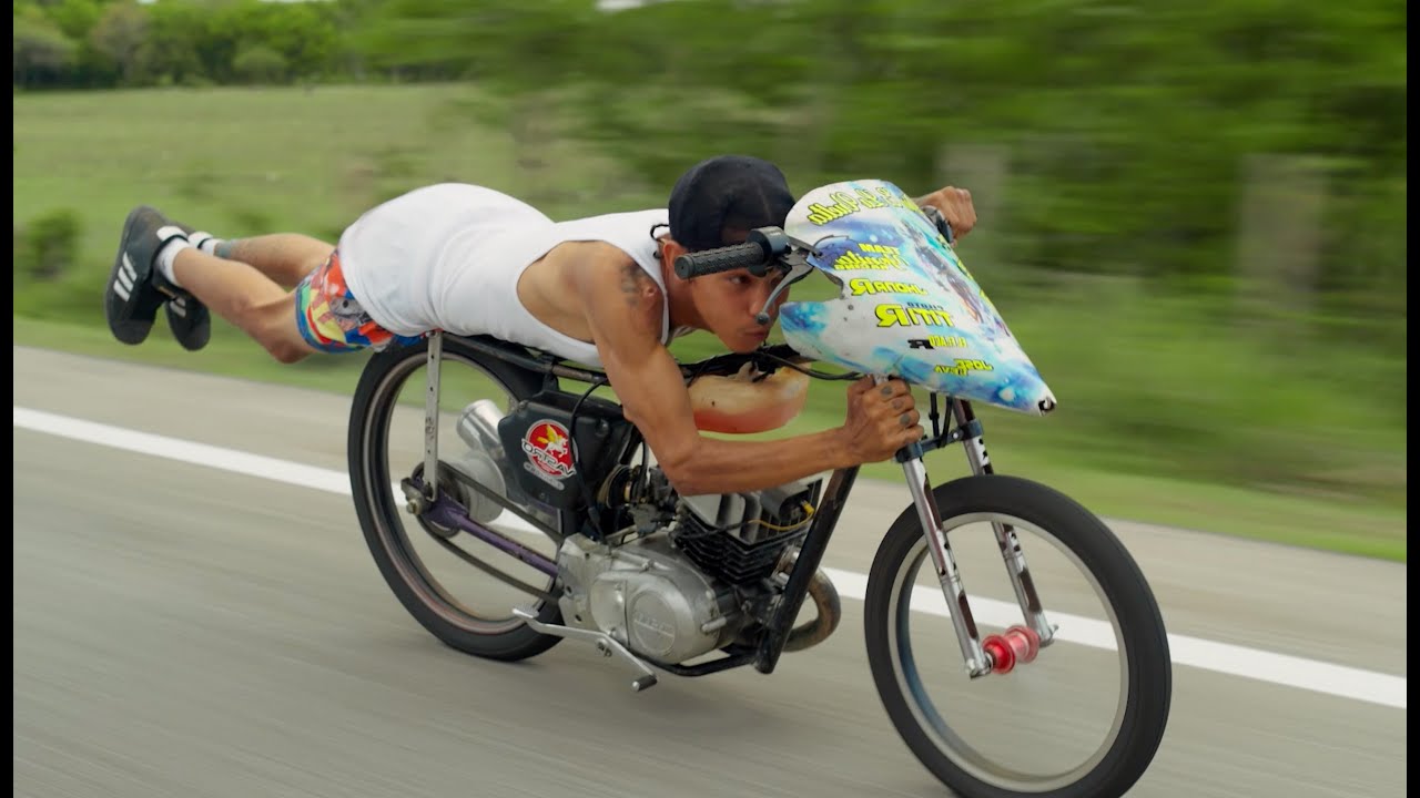 Volando Bajito | Trailer | Documental Carreras Clandestinas de Motocicletas pueden ser un deporte.