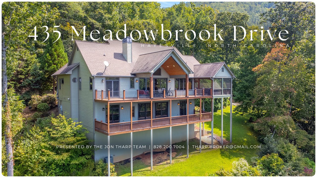 435 Meadowbrook Dr, Hayesville, NC 28904