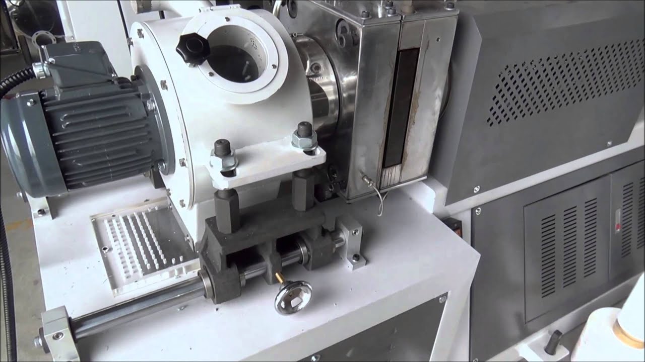 Small scale plastic recycling plant
