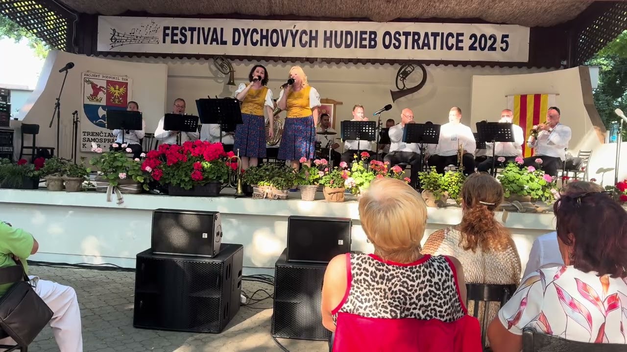 Pilíšska Kapela - Červená sukýnka