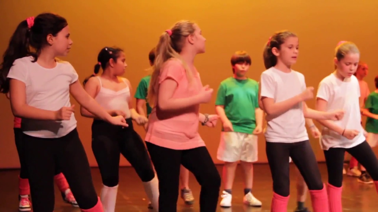 Comedie Musicale CM2 2015 LFCL