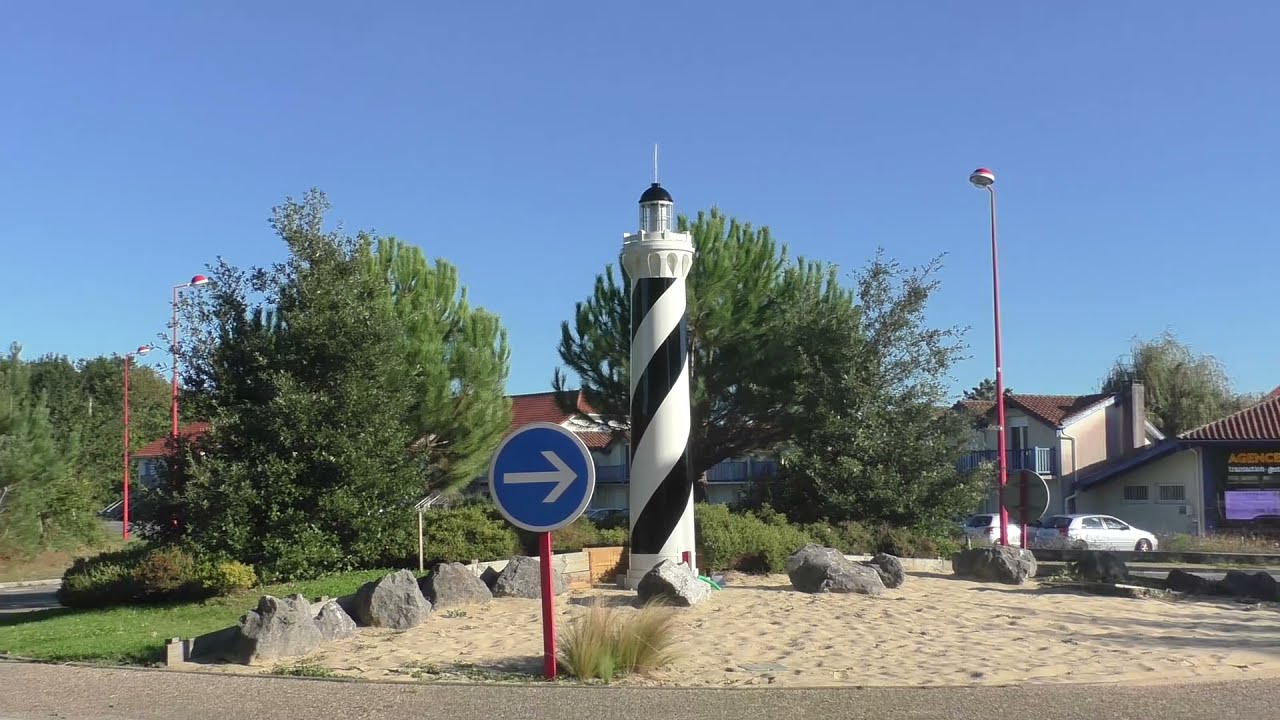 Le petit et le grand phare de Contis