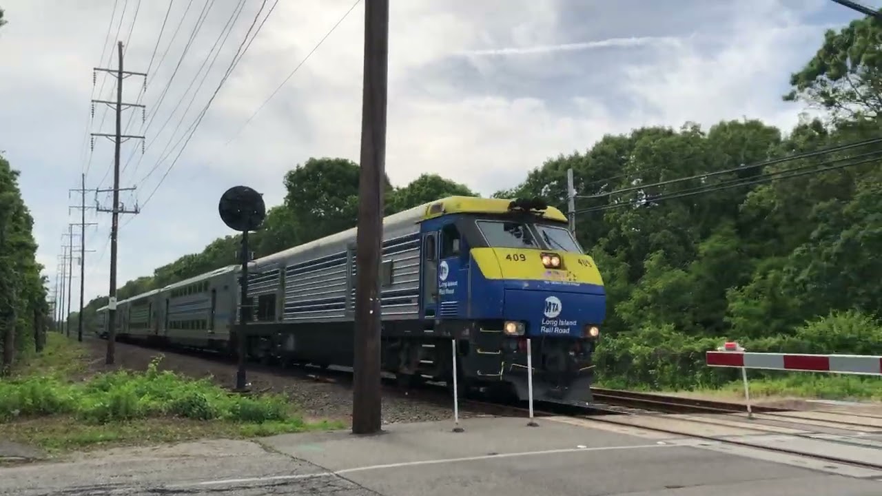 [LIRR Archive] DE30AC 409 w/ K5LA Before the Swap