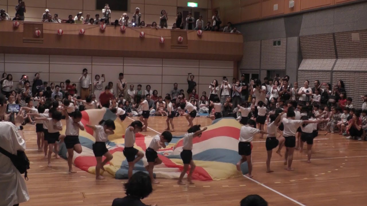 パラバルーン「ダンシングヒーロー」2019