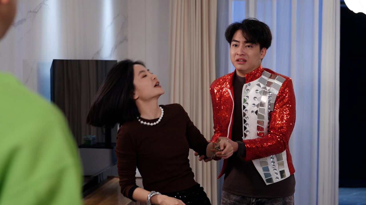 陈翔六点半：两口子不说话，很“孔布”A silent couple is terrifying.