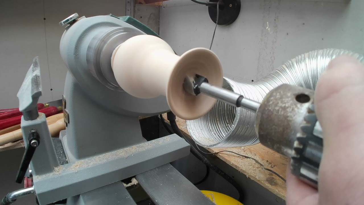 Woodturning - A Simple Ash Dry Flower Vase