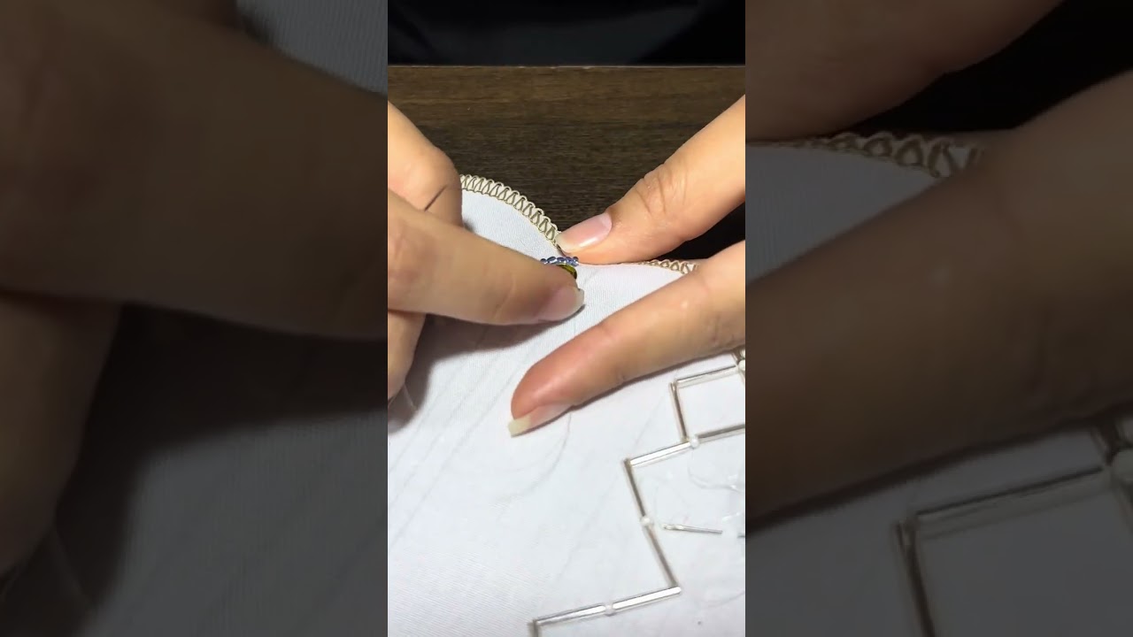 Bordado número 8 , mostacilla más lentejuela doble línea amada fashion 
